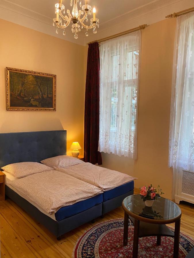 Double Room,1011697093:JPEG