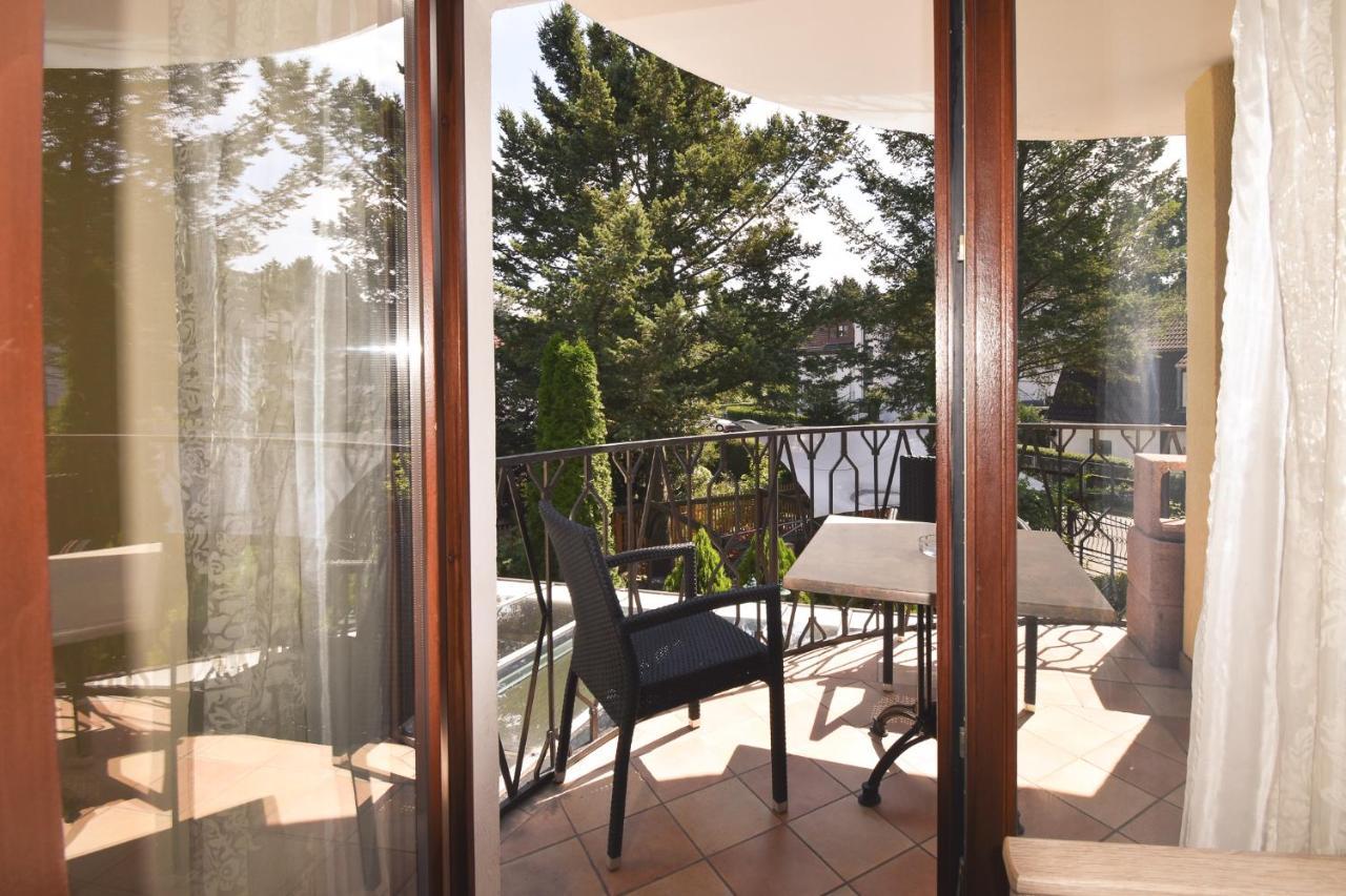 Twin Room with Balcony and Shared Bathroom,1172965458:JPEG