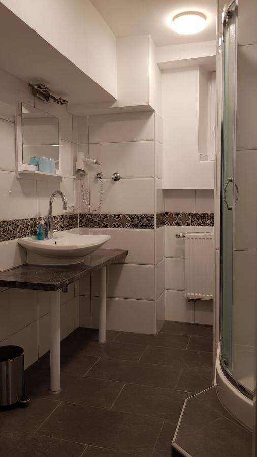 Familienzimmer mit Bad