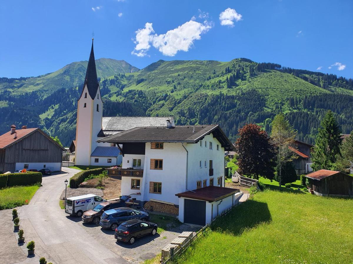 Großes Apartment mit 1 Schlafzimmer