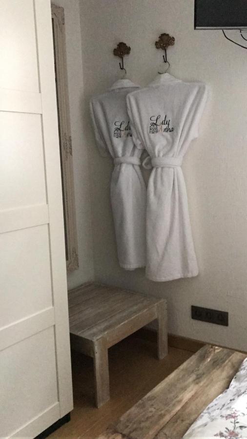 One-Bedroom Suite,399030693:JPEG