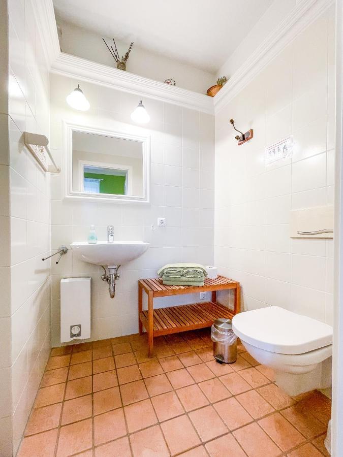 Large Double Room,1065382468:JPEG