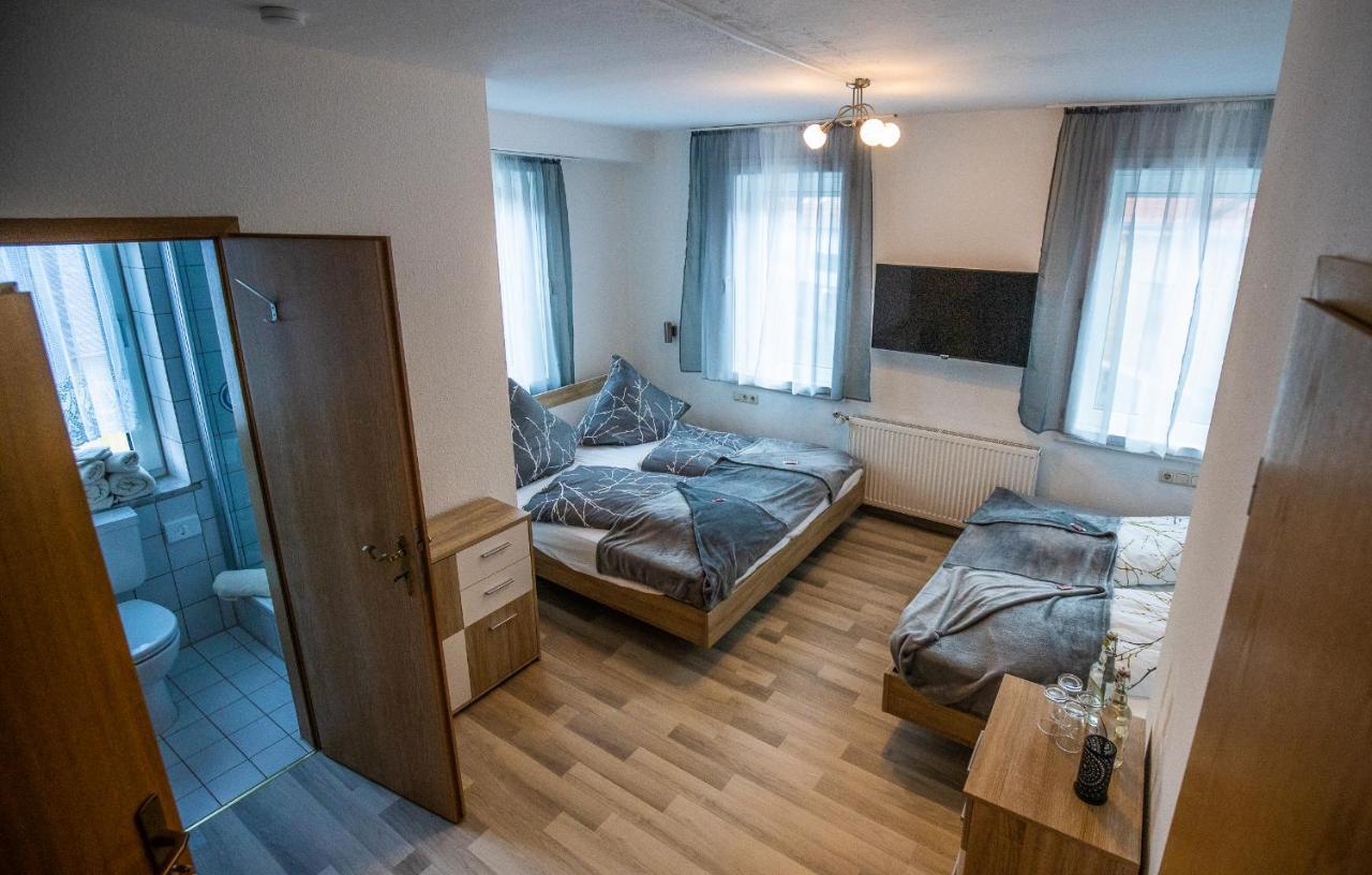 Classic Quadruple Room,1073550970:JPEG