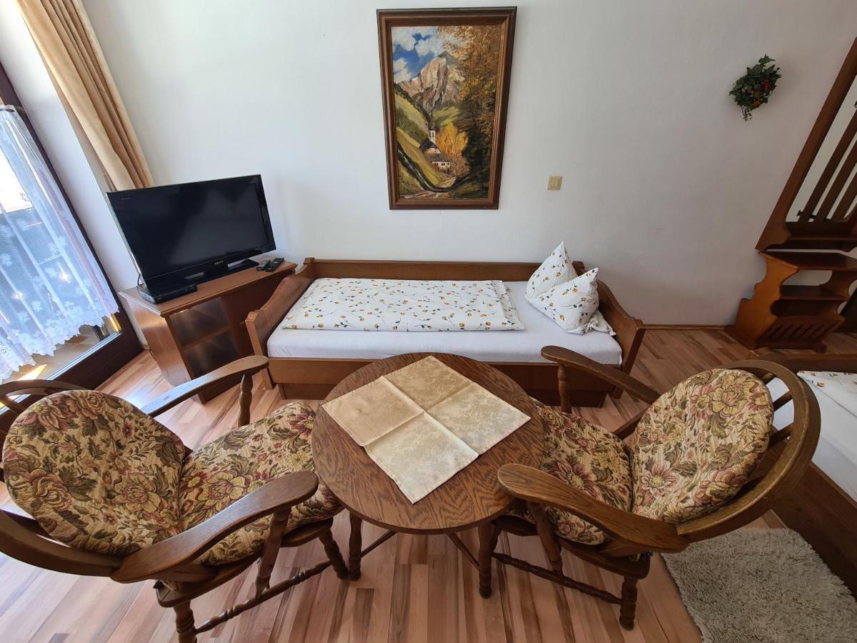 Dreibettzimmer mit Balkon