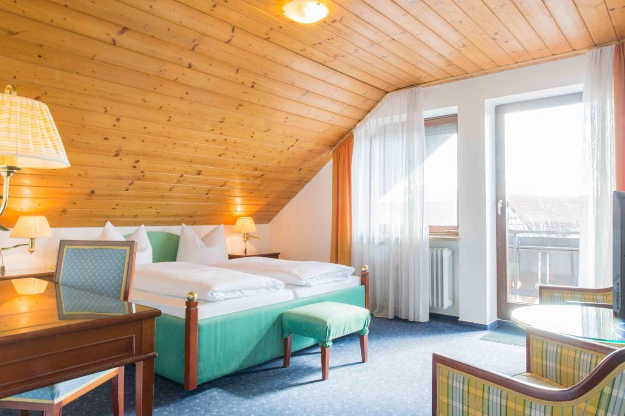 Doppelzimmer mit Balkon