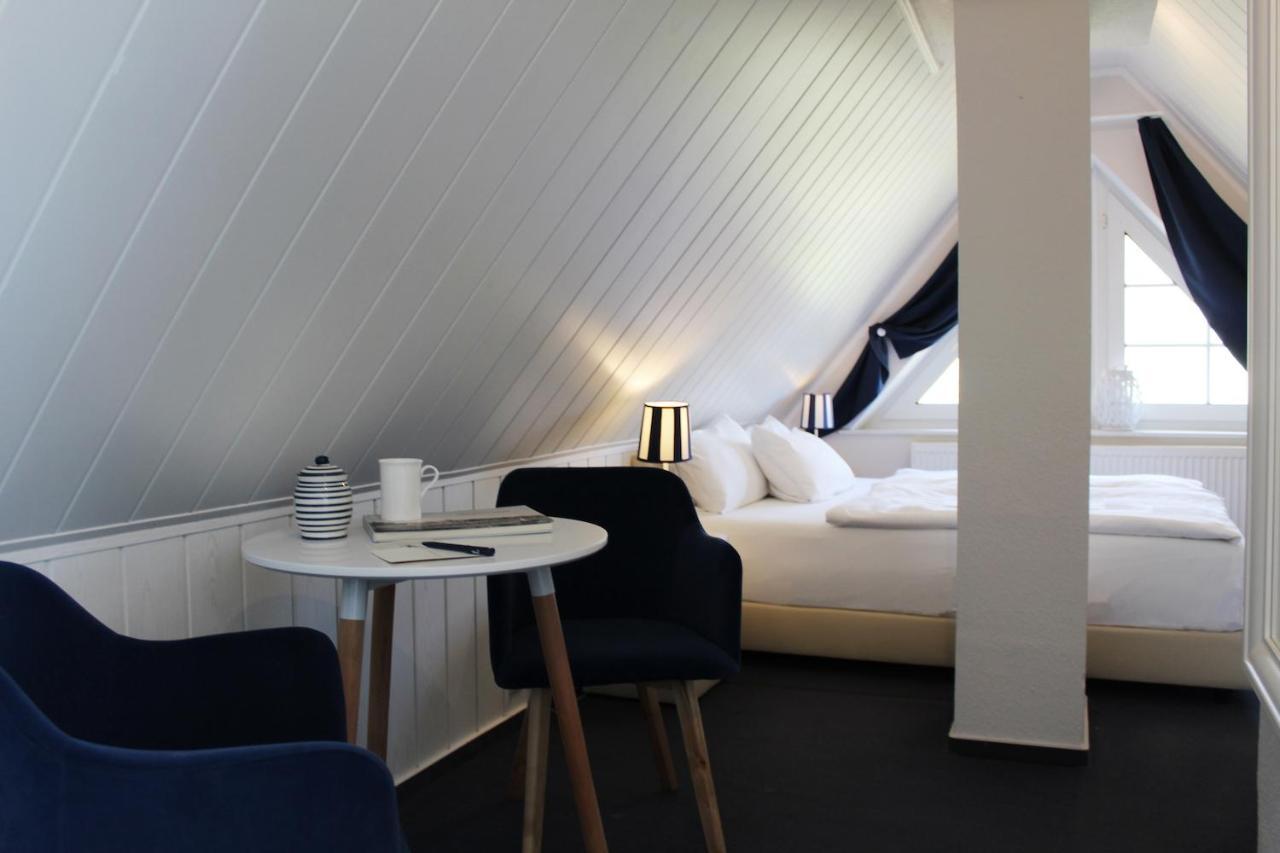 Double Room - Attic,1091703339:JPEG