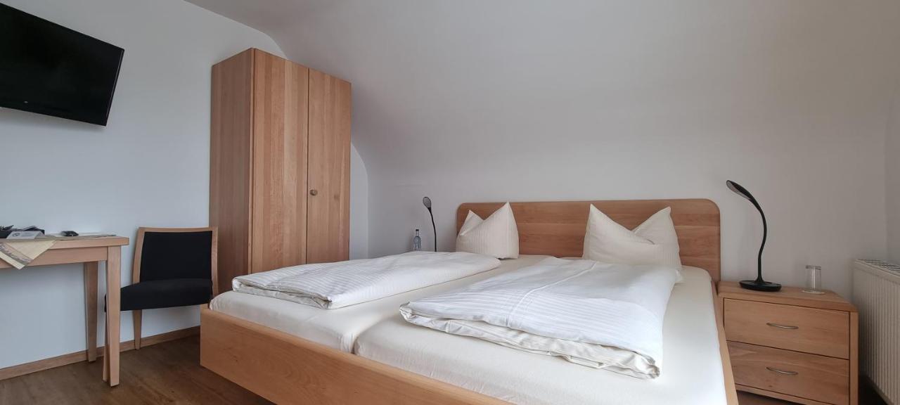 Doppelzimmer mit Balkon
