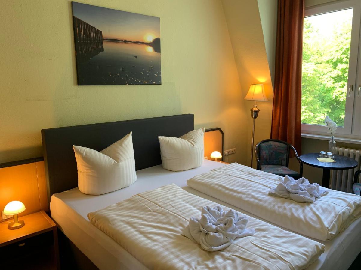 Standard Double Room,1358814980:JPEG