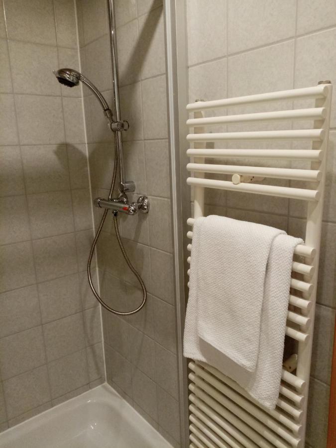 Einzelzimmer mit Dusche
