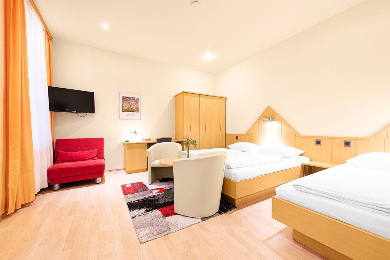 One-Bedroom Apartment - Annex,1123247502:JPEG