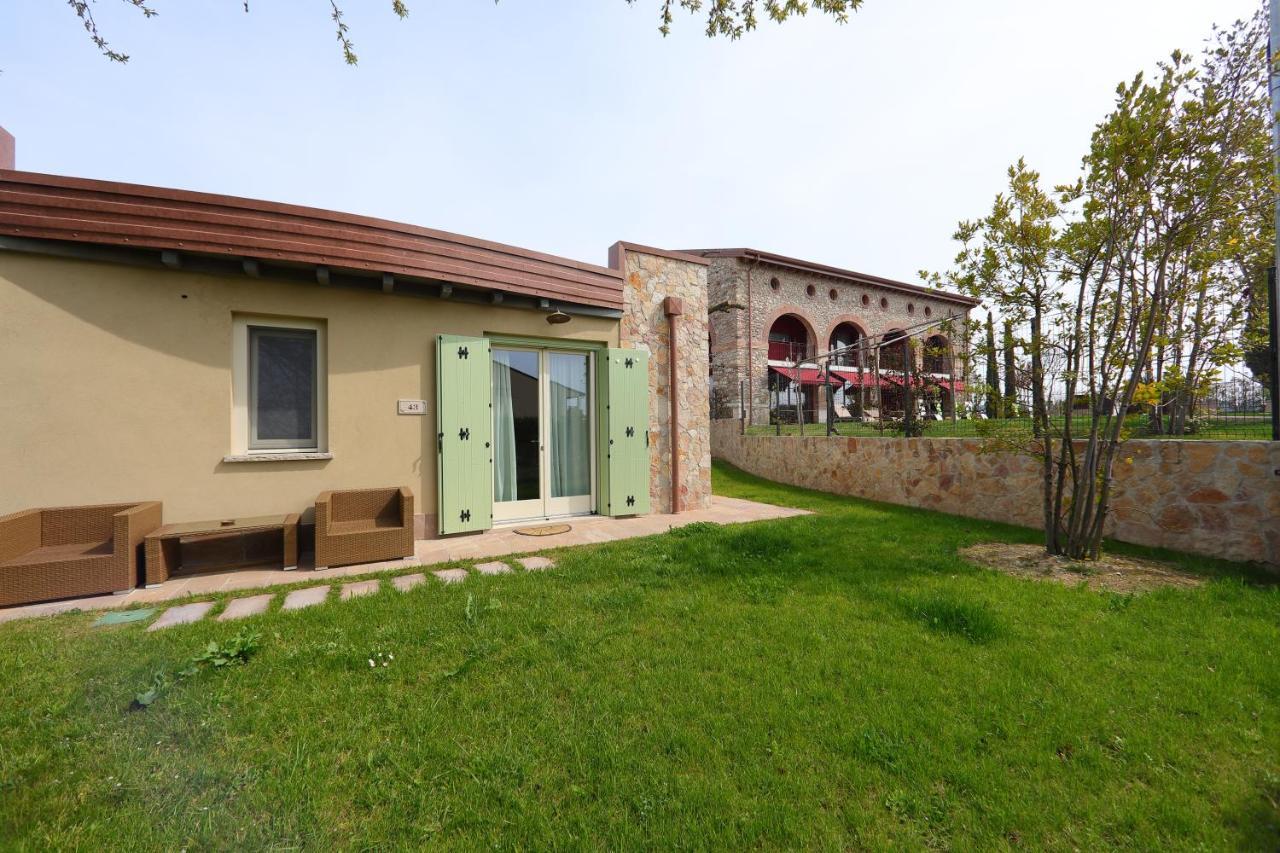 Suite,1636028569:JPEG