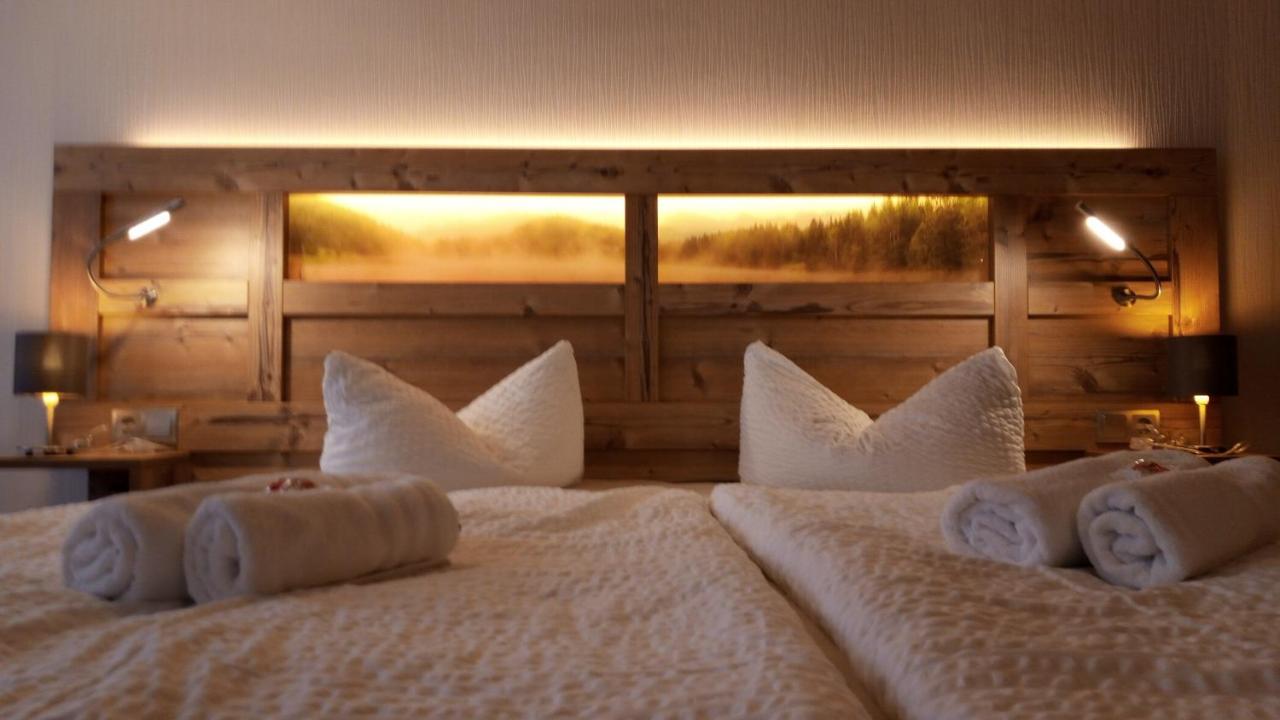 Superior Family Room,1138906663:JPEG