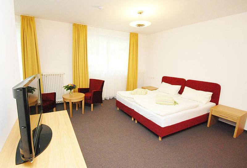 Double or Twin Room,11474646:JPEG