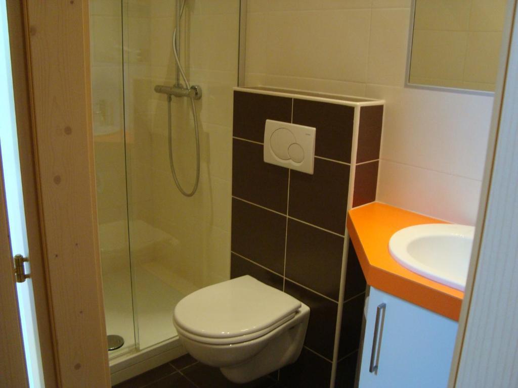 Superior Two-Bedroom Apartment,708828283:JPEG