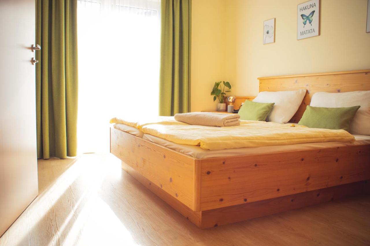 Doppelzimmer mit Balkon