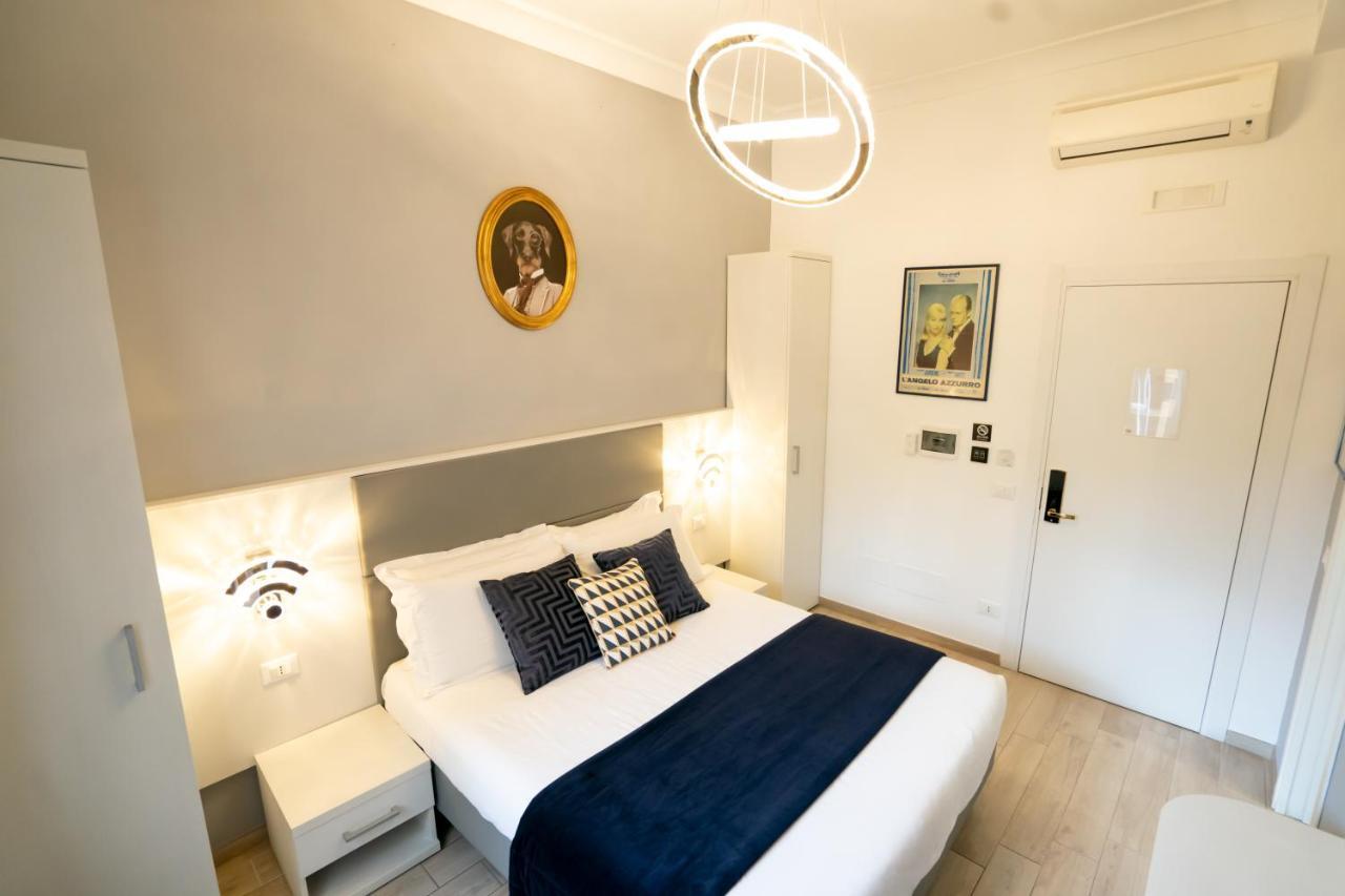 Small Double Room,1541830045:JPEG