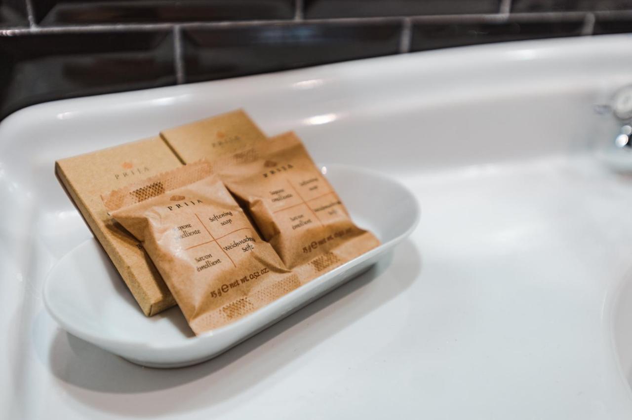 Suite with Hot Tub,1173484026:JPEG