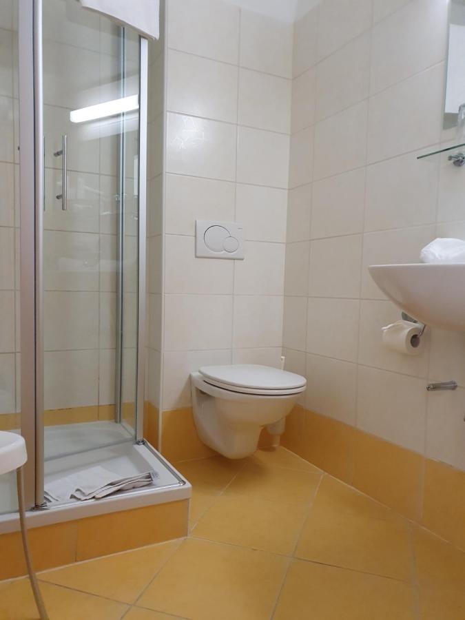 Dreibettzimmer