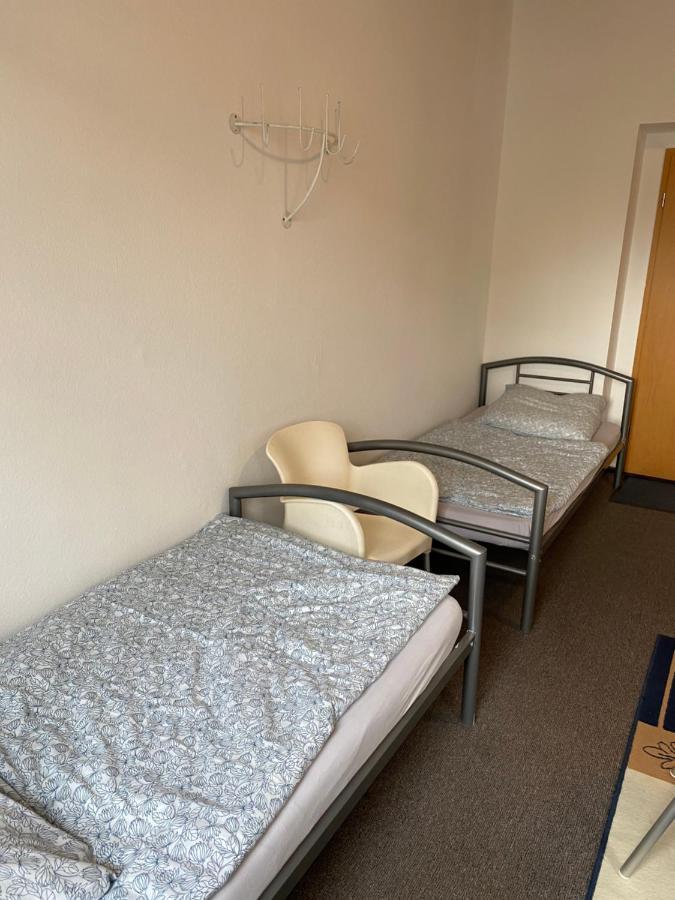 Family Room with Shower,1197709108:JPEG