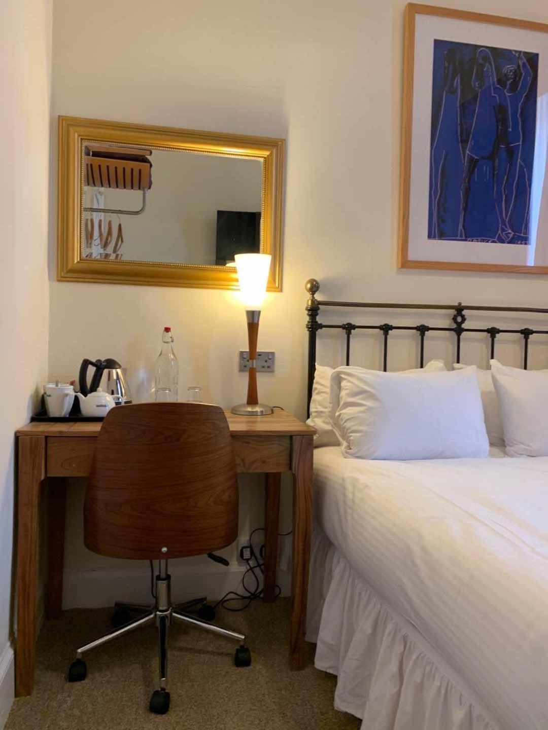 Small Double Room,1227671099:JPEG