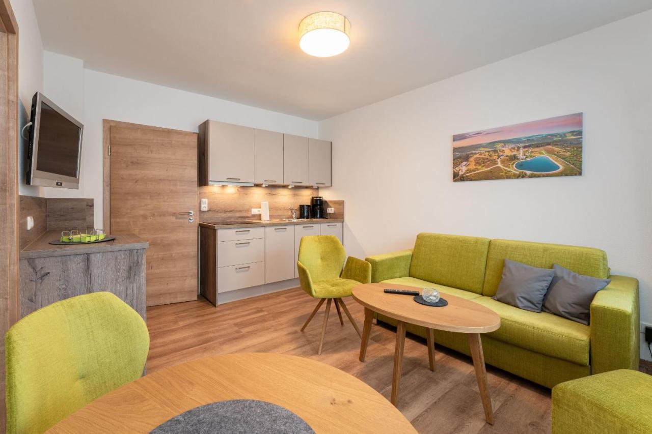 Apartment mit Balkon