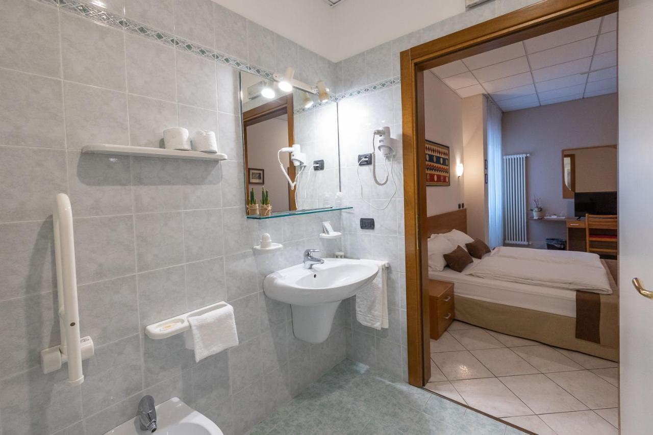 Classic Triple Room,1230386146:JPEG