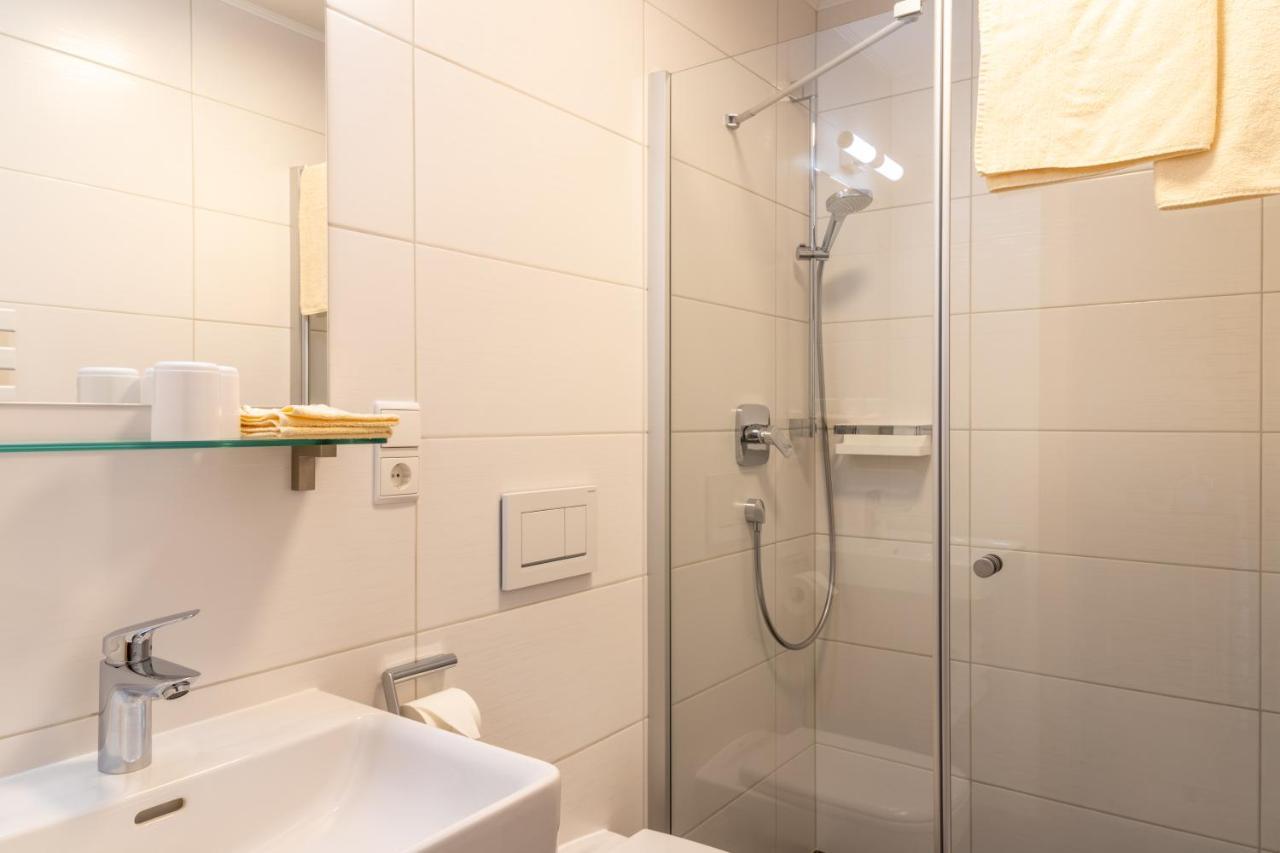 Apartment with Balcony,1245712606:JPEG