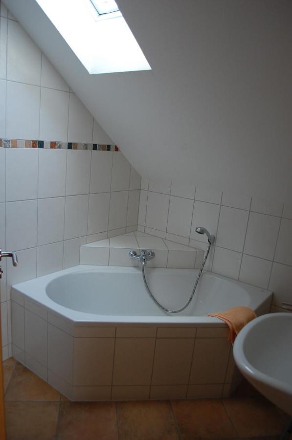Doppelzimmer mit Badewanne