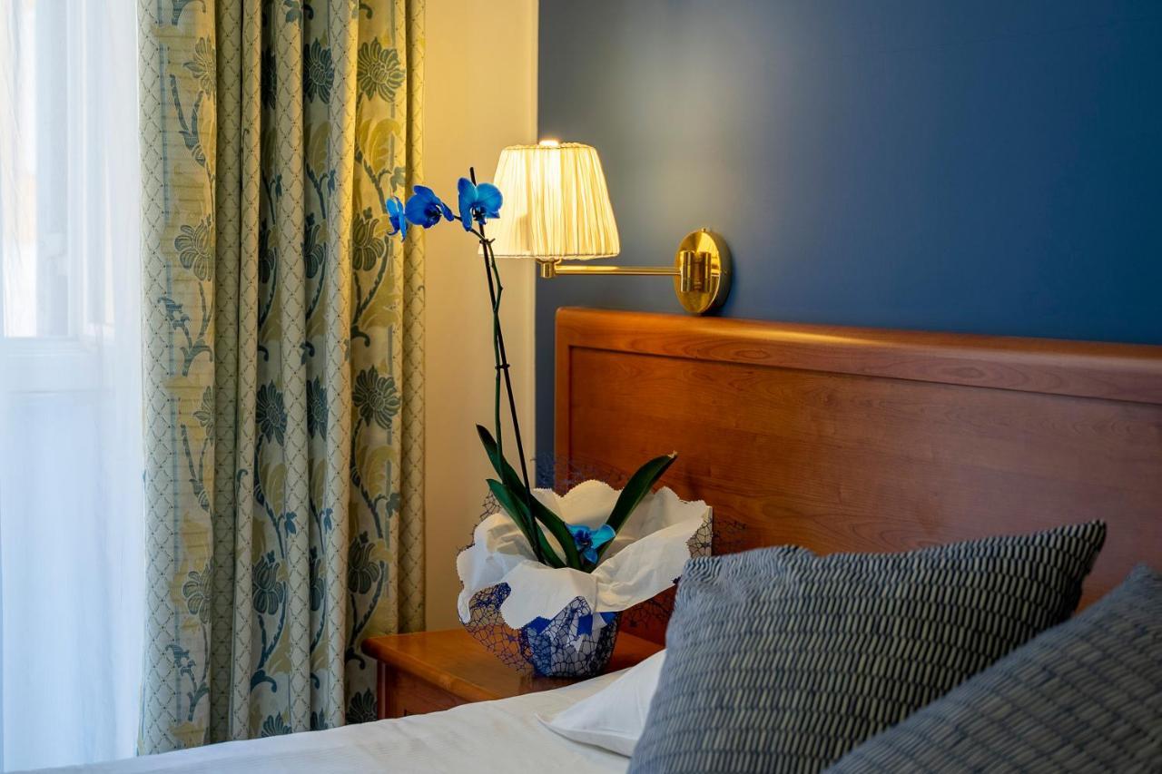 Deluxe Double or Twin Room,1267534969:JPEG