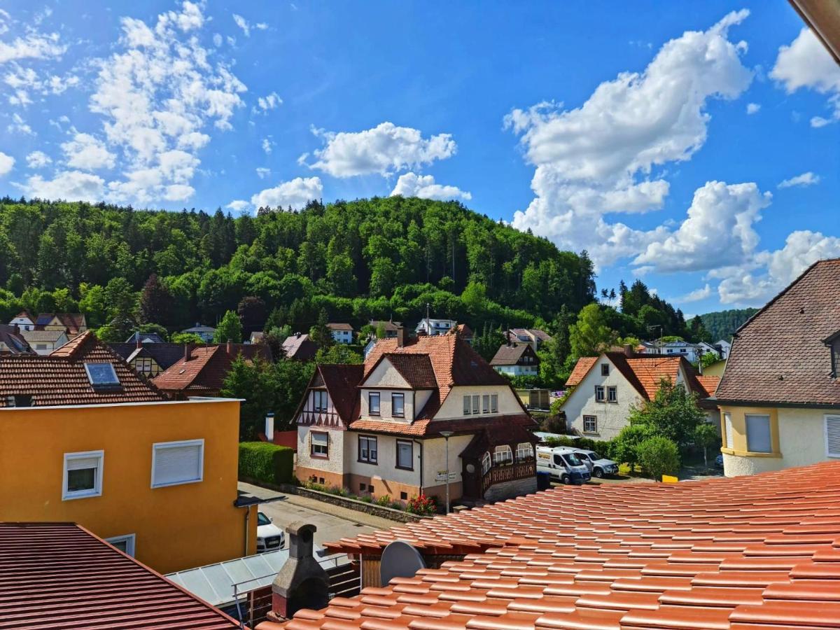 Familienzimmer mit Bergblick