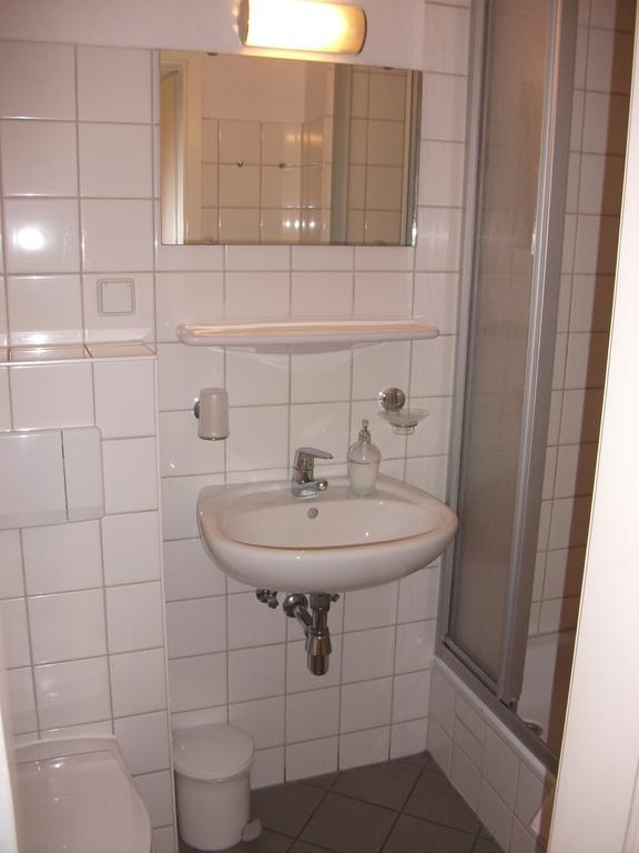 Triple Room with Shower,184787721:JPEG