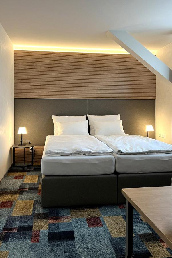 Deluxe Double or Twin Room,1325019022:JPEG