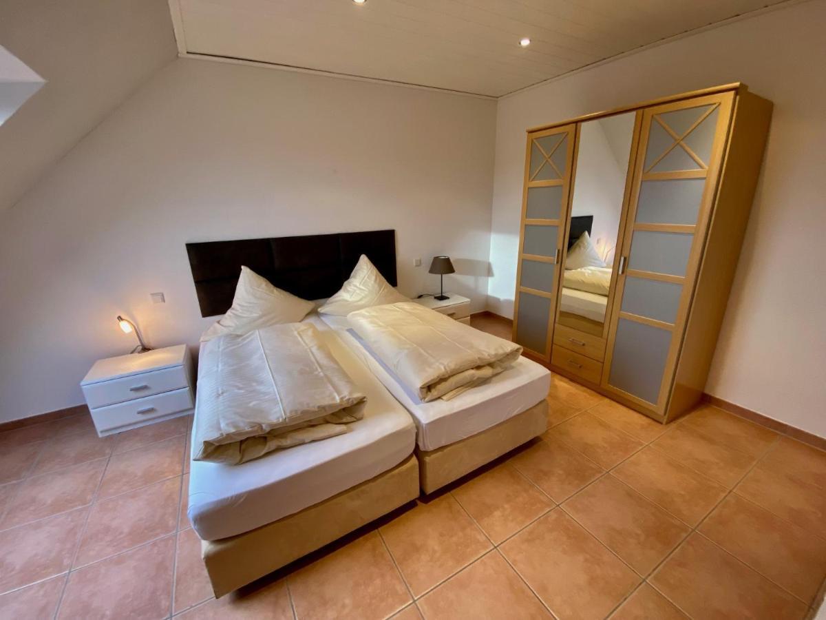 One-Bedroom Apartment,1411215446:JPEG