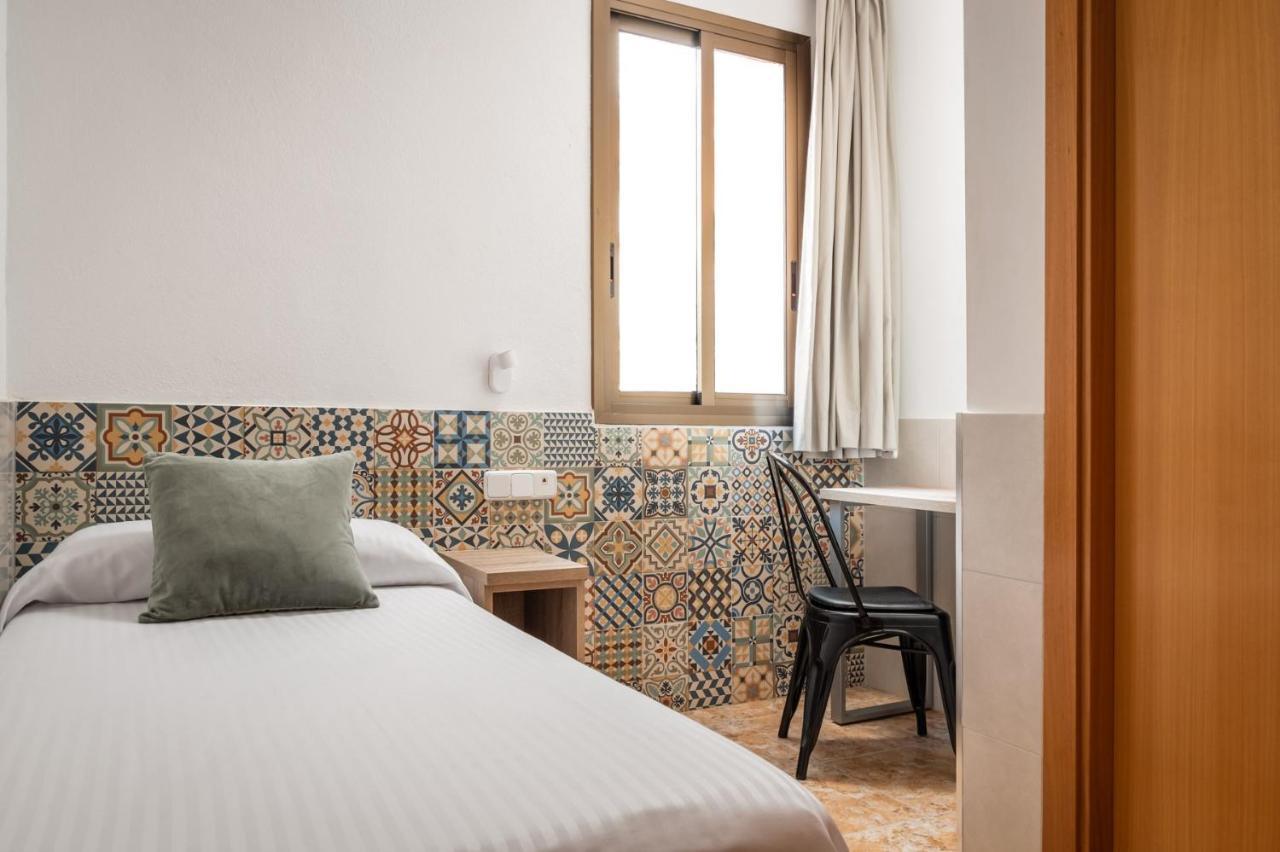 Single Room,1345928051:JPEG