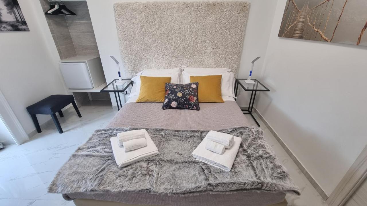 Doppelzimmer mit Balkon