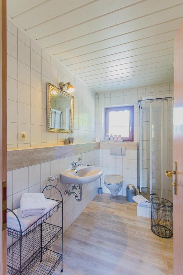 Apartment mit Balkon