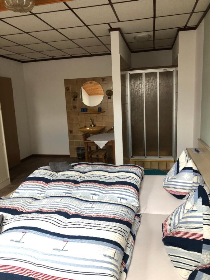 Dreibettzimmer