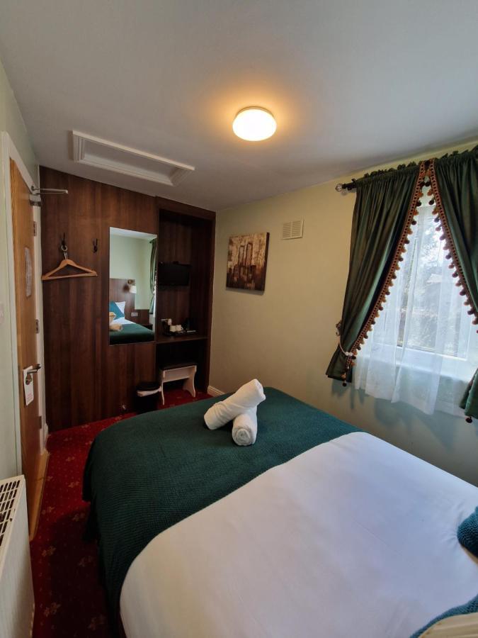 Budget Double Room,1381871645:JPEG
