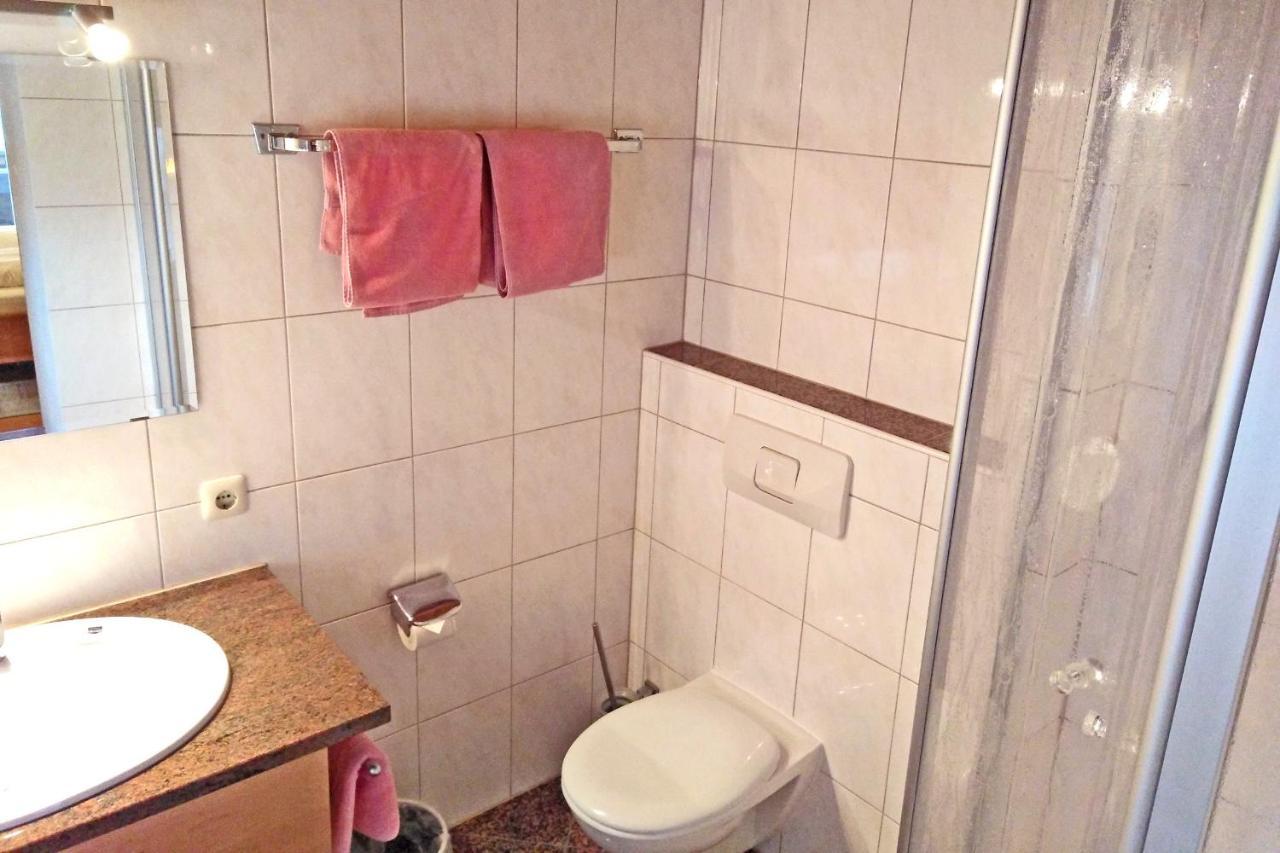 Einzelzimmer mit eigenem Bad