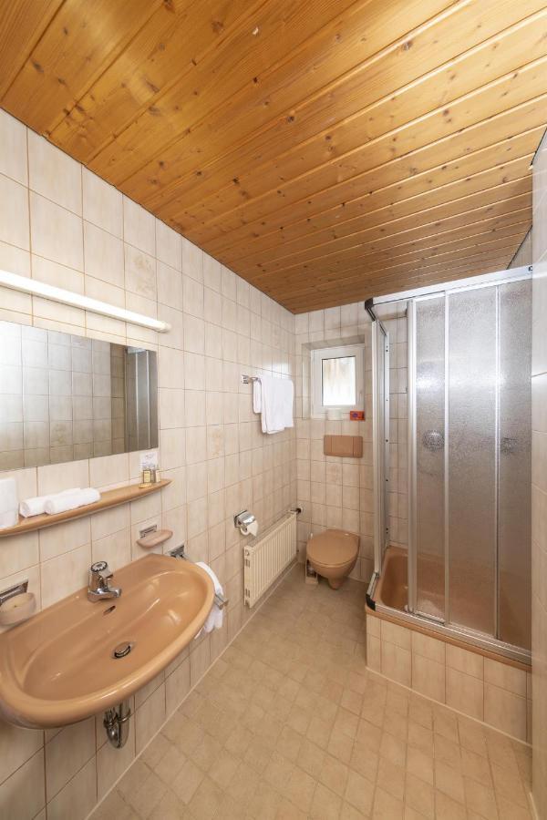 Doppelzimmer mit Gartenblick