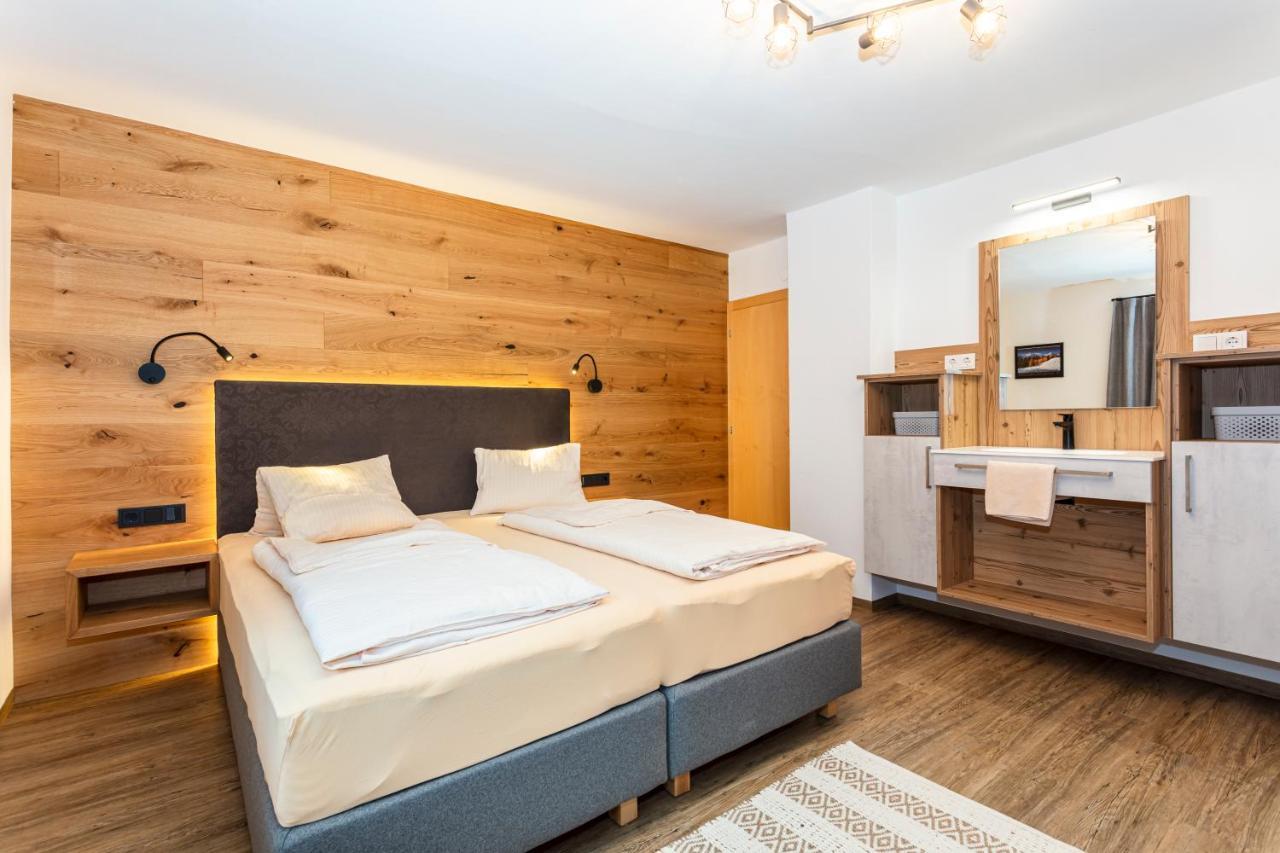 Penthouse Two-Bedroom Apartment,1387996328:JPEG