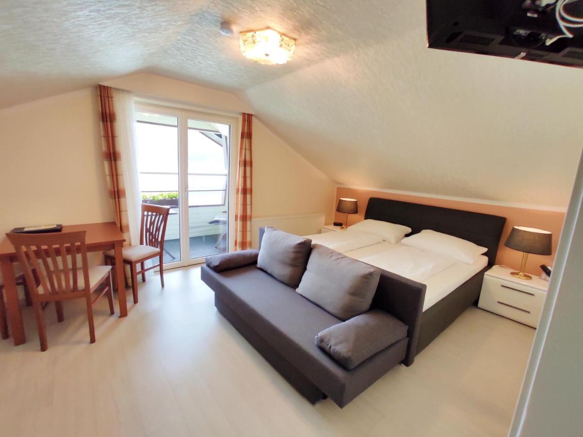 Classic Doppelzimmer mit Balkon und Seeblick