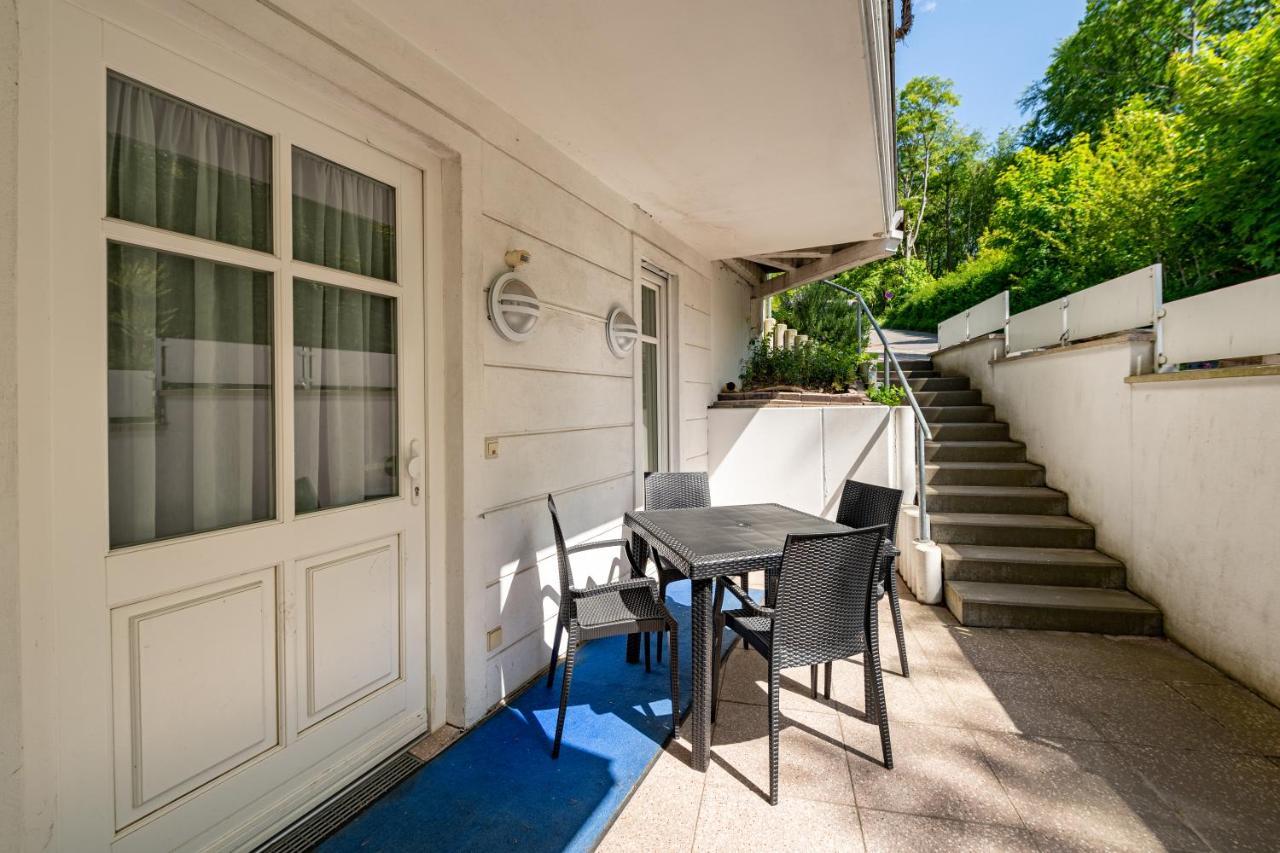 One-Bedroom Apartment,1405146275:JPEG