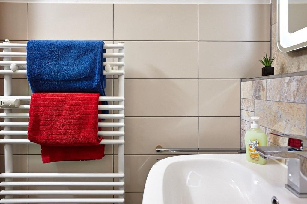 One-Bedroom Apartment,422154603:JPEG