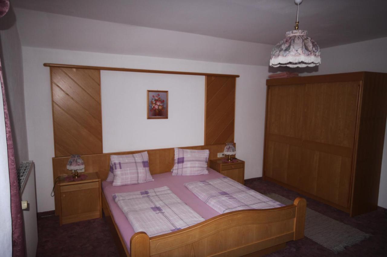 Doppelzimmer mit Balkon