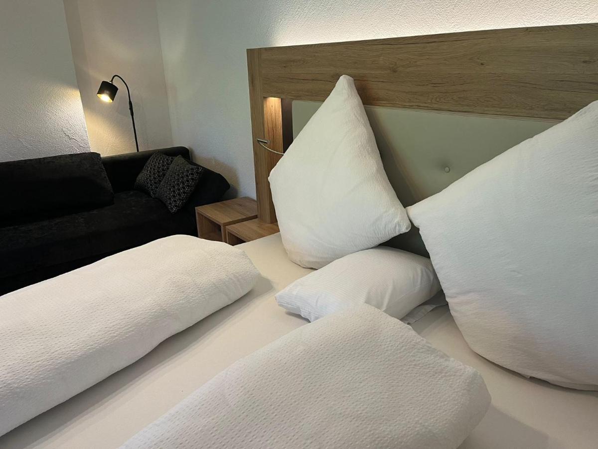 Deluxe Studio,1430825650:JPEG