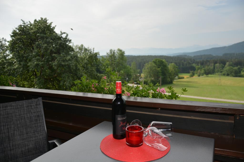 Doppelzimmer mit Balkon