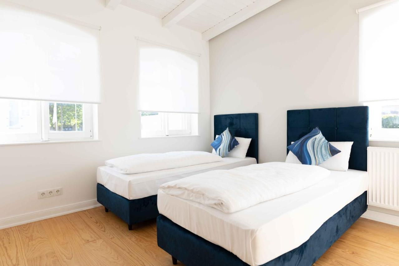 Double or Twin Room with Shared Bathroom,1484497601:JPEG