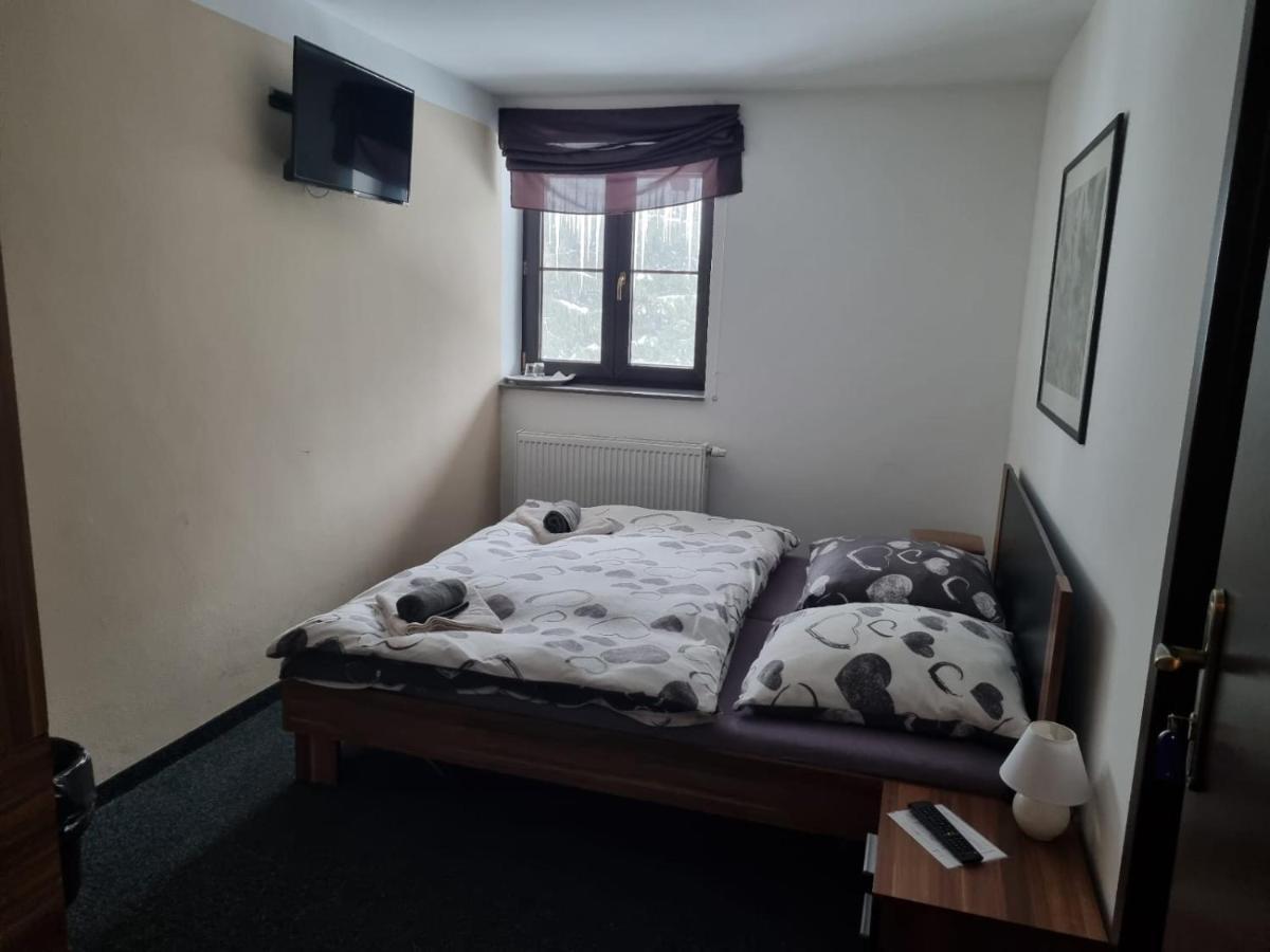 Double Room,1494815488:JPEG