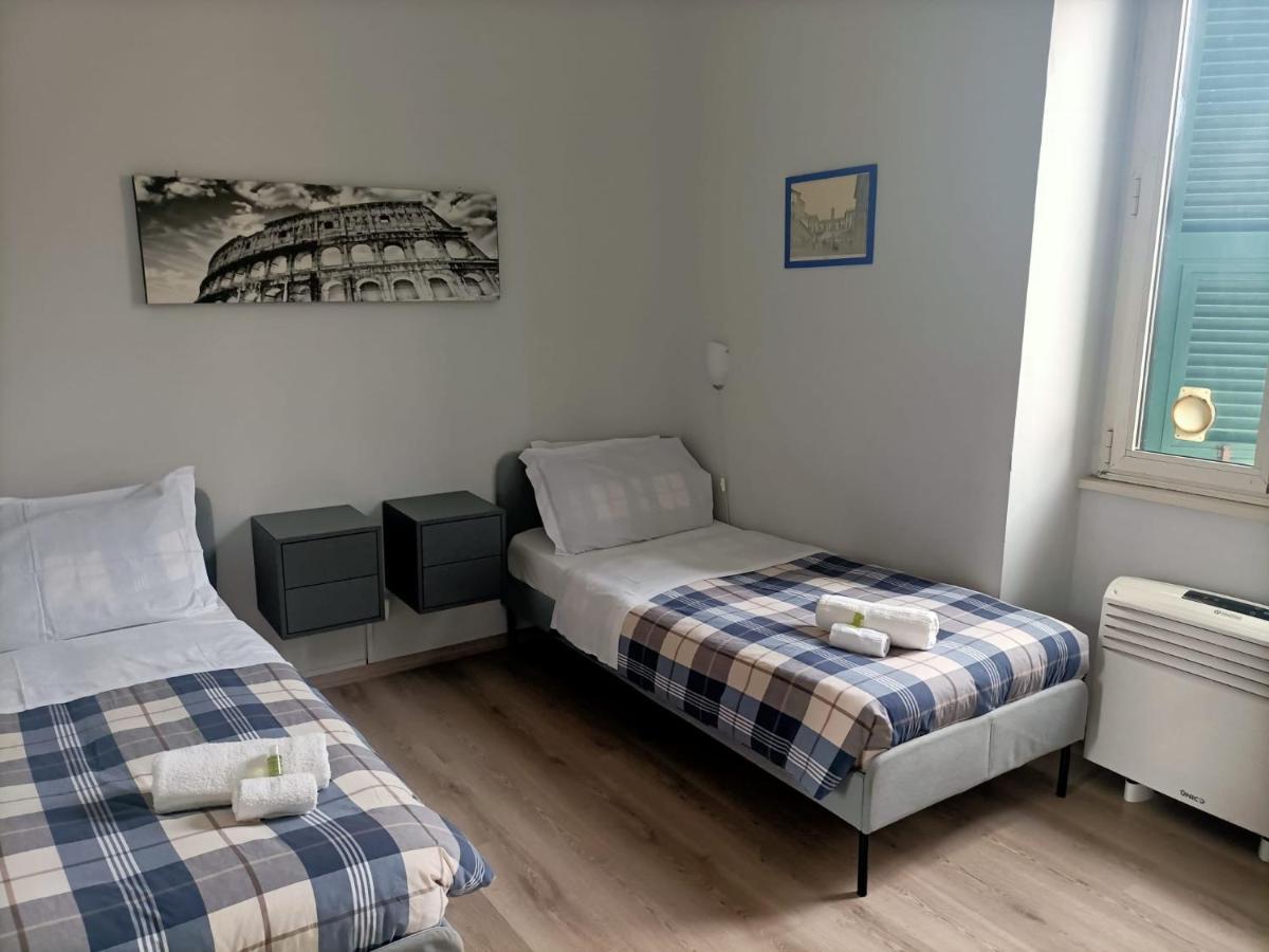 Zweibettzimmer mit Gemeinschaftsbad